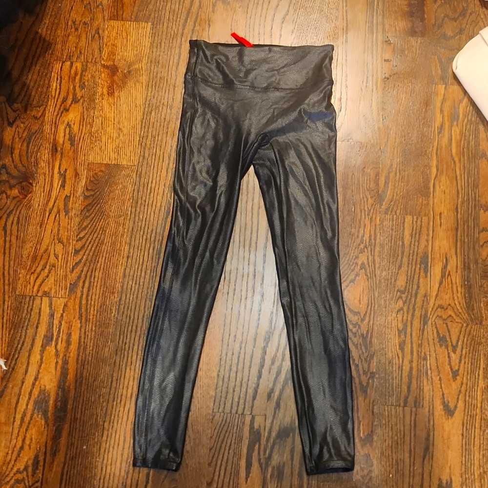 SPANX FAUX LEATHER LEGGINGS SIZE SMALL